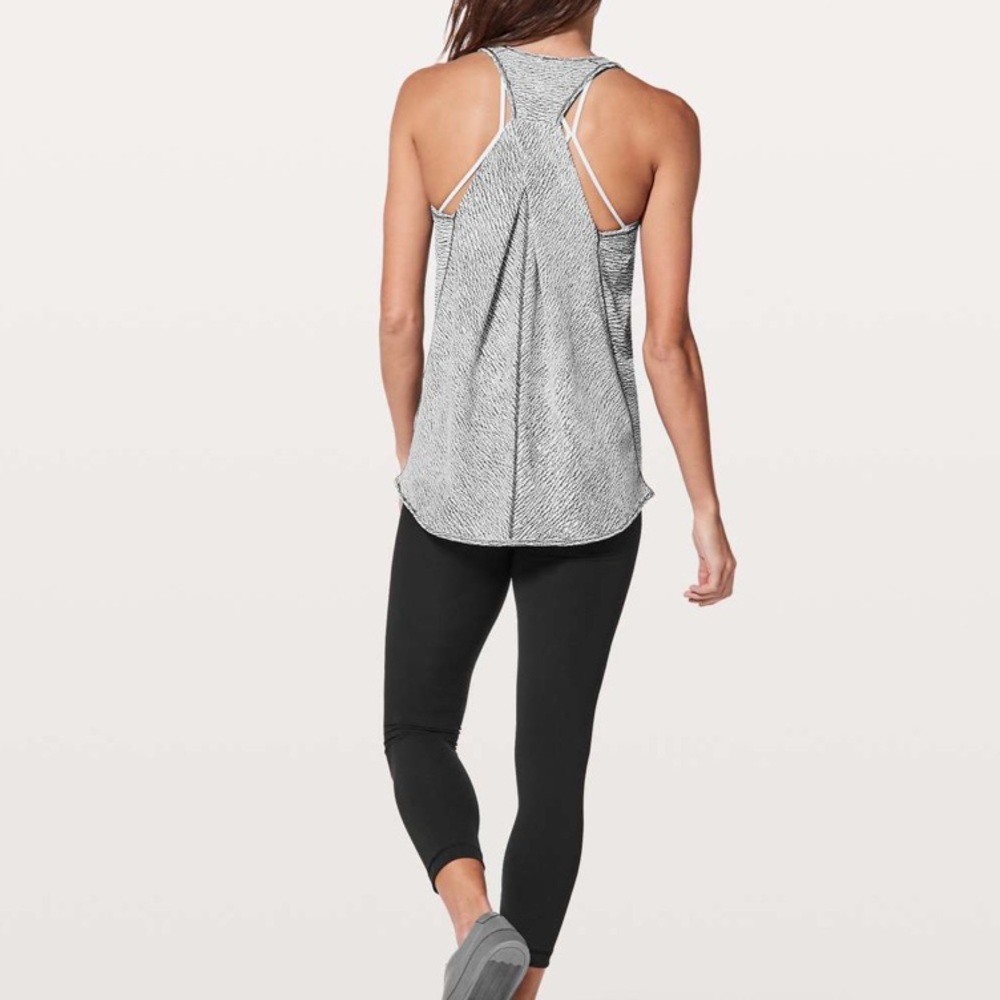 Lululemon Essential Tank - Picture 3 of 4
